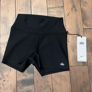 Alo Yoga - HIGH-WAIST AIRLIFT SHORT